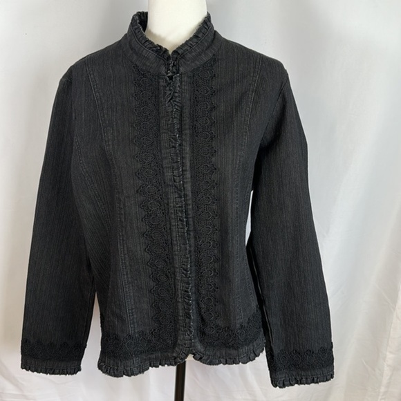 Simon Chang Black Embroidered Lace Detail Denim Jacket - Picture 4 of 14